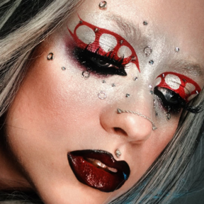 Silver Mirror | @juliaredmakeup