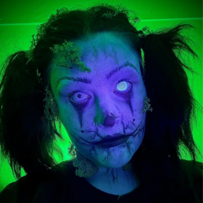 I Glow White Mesh UV & Zombie White | @makeupby_esc