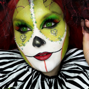 Goblin Mini Sclera Green | @sandyglammua