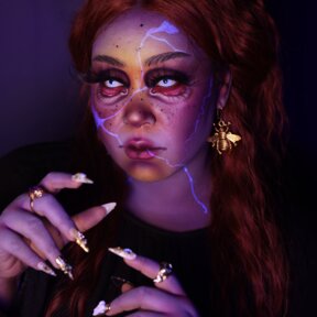 White UV Lenses | @makeupbynamaisa