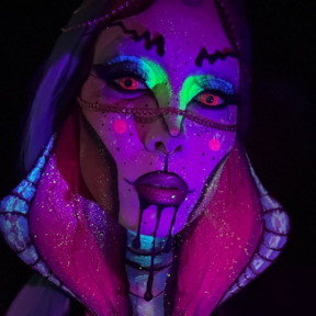 UV Pink | @lepatriinu.art