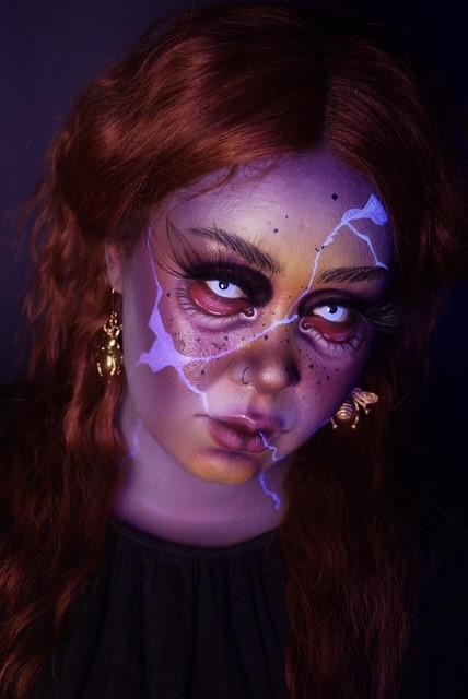 @makeupbynamaisa UV Doll